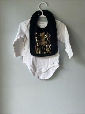 Gerber My First New Year's Bodysuit & Bib Set 12M